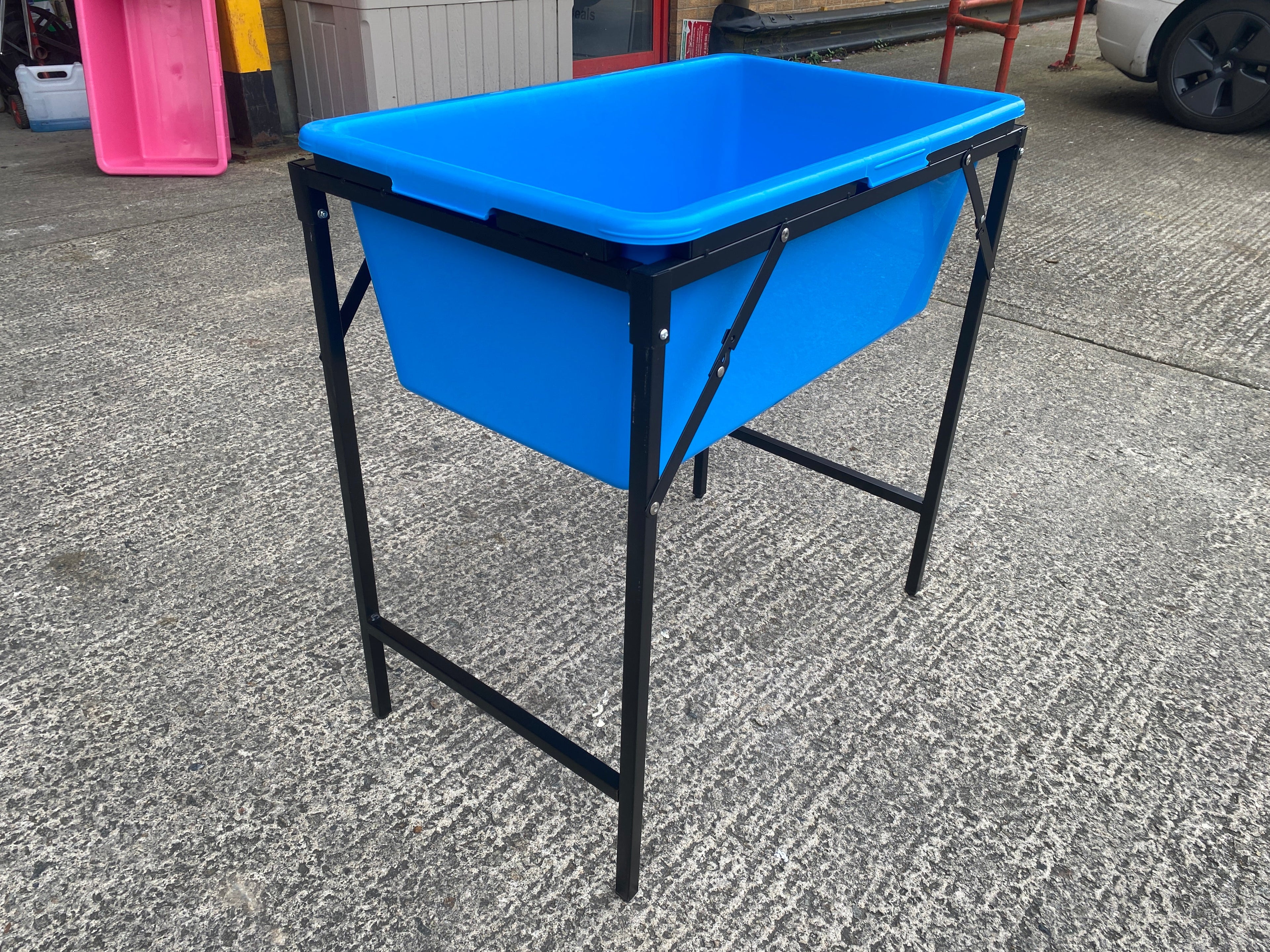 Blue Dog Bath with Drain Valve (WL) and Stand BSP Thread Fitting Water Connector